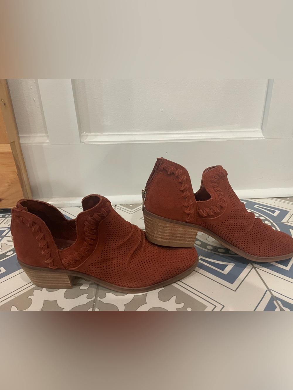 Vince Camuto Ankle Booties ✨ NWOT